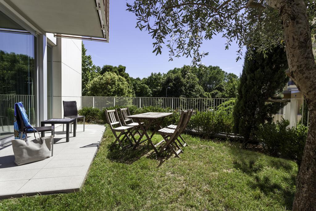 Residence Delfina Rimini Buitenkant foto