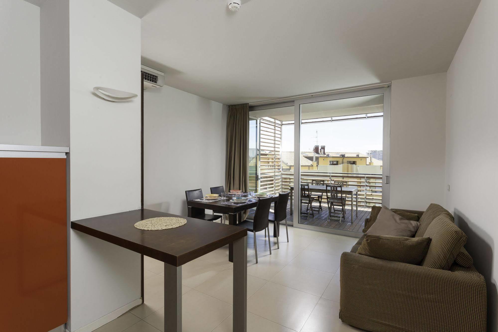 Residence Delfina Rimini Buitenkant foto