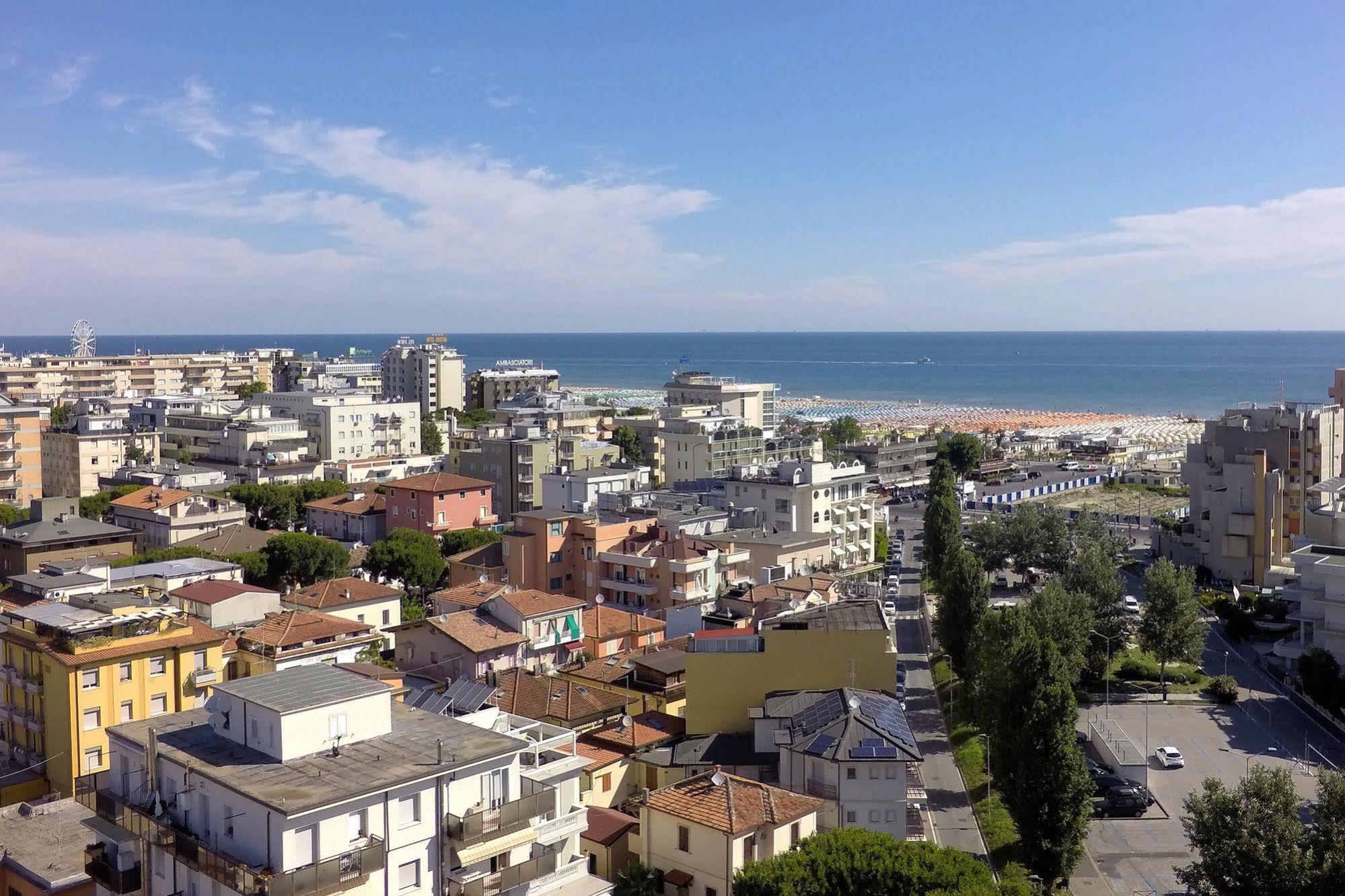 Residence Delfina Rimini Buitenkant foto